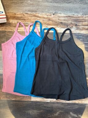 Lot of 3 Zyia Brand Daphne Tanks